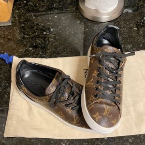 These are authentic Louis Vuitton sneakers,